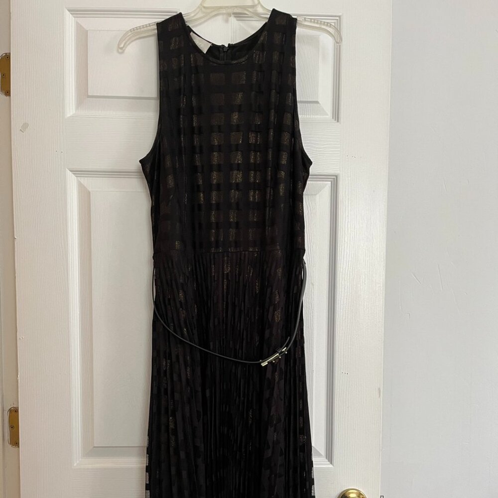 ✨ Donna Morgan Metallic Pleated Midi/Maxi Dress ✨